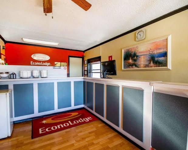 Econo Lodge Ерланджър Екстериор снимка